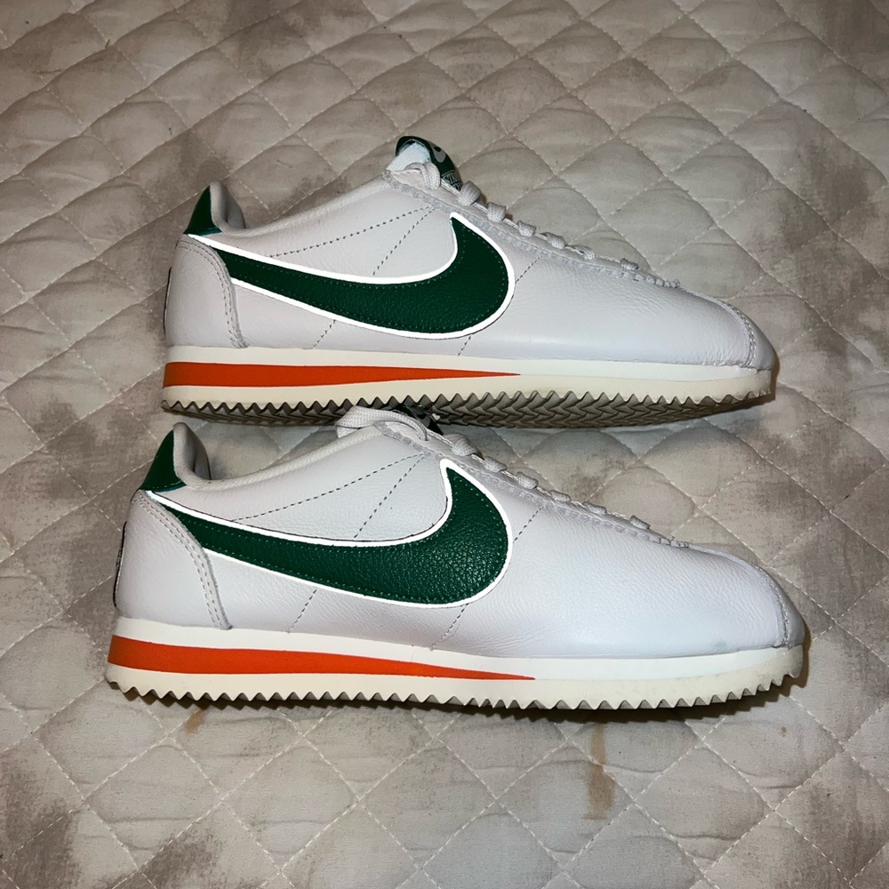 STRANGER THINGS Hawkins Nike Classic Cortez - Picture 10 of 10